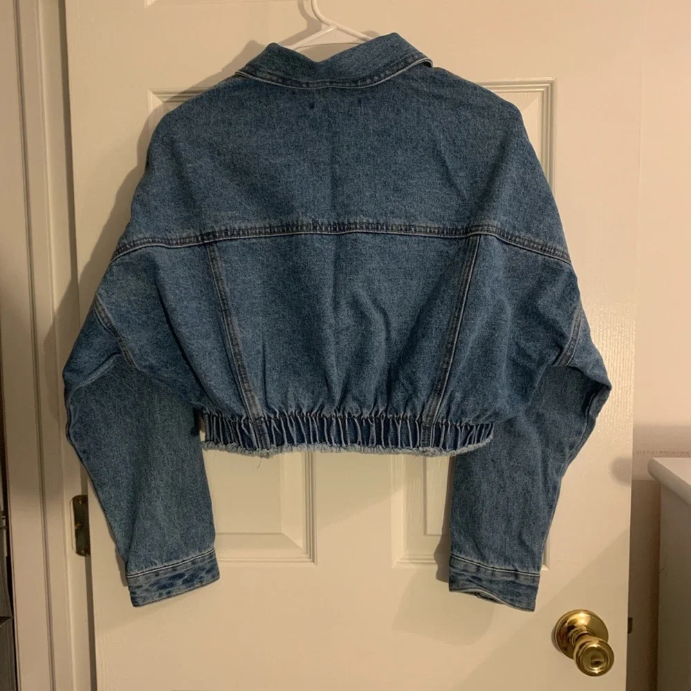 Cropped jean jacket - Picture 2 of 2